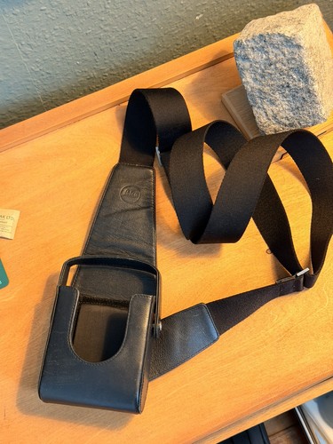 Leica black leather holster - black,