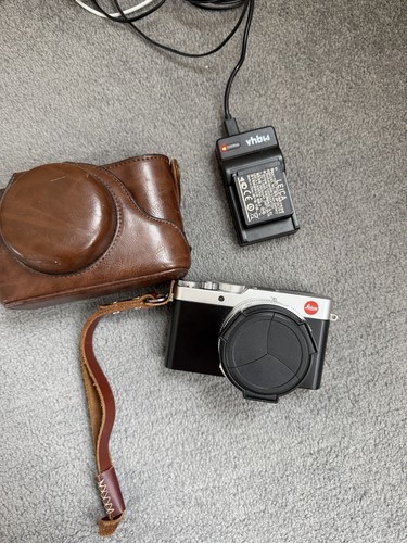 Leica lux compact camera - d-lux,