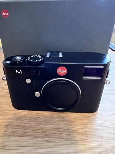 Leica m240 range finder camera - leica,
