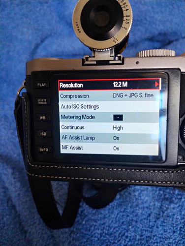 Leica compact digital - x1,