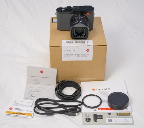 Leica compact digital - q3,