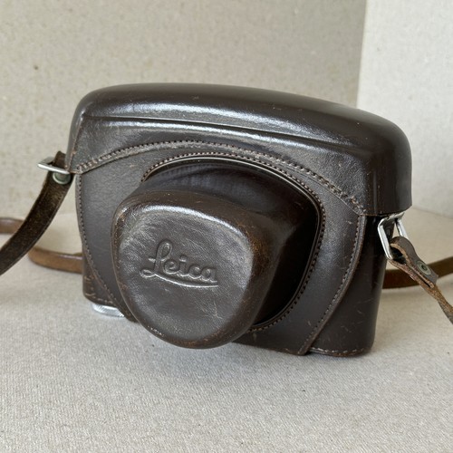 Leica leather case - case,